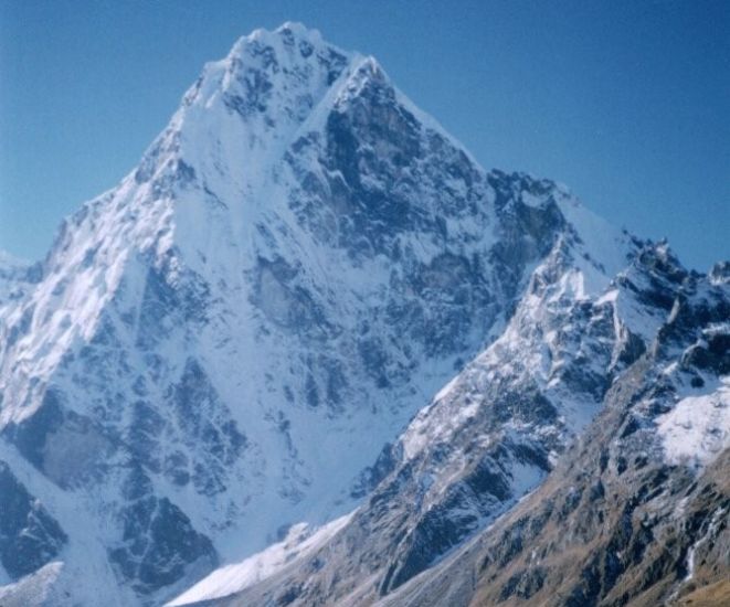 Mt.Cholatse from camp before Chola La