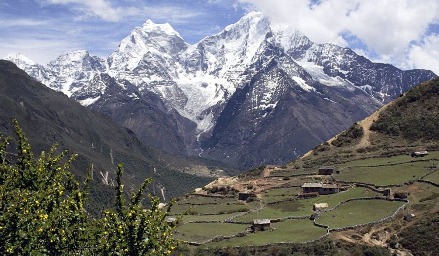 Mount Thamserku and Mount Kang Taiga