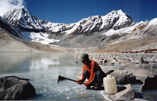 Hongu Panch Pokhari and Amphu Labtsa