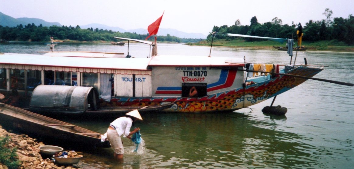 Dragon Boat Tour on the Perfume River in Hue