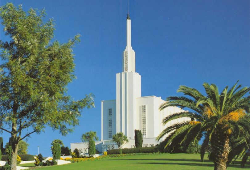 Mormon Temple in Hamilton