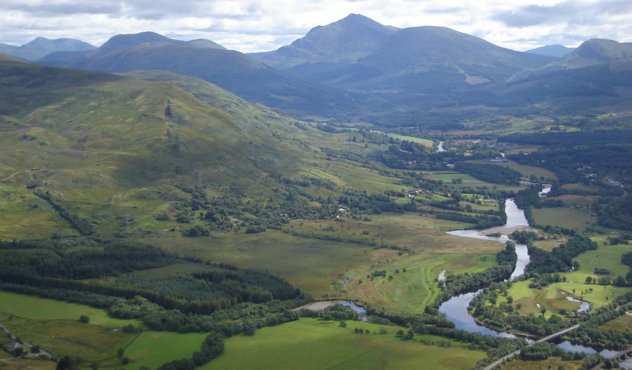 Ben Lui and Strath Orchy on ascent of Monadh Driseig on route to Beinn a'Bhuiridh