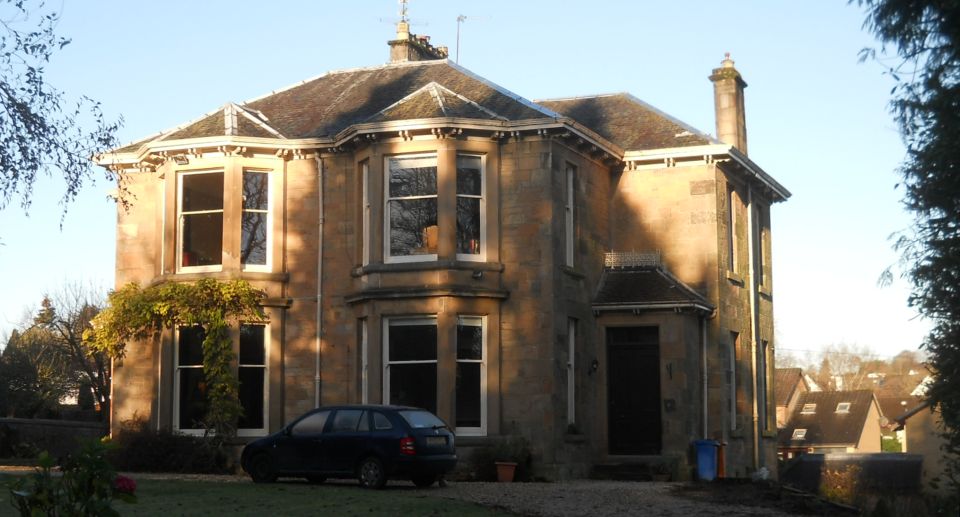 Villa in Manse Road in Bearsden