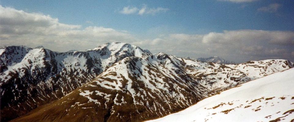 A'Chralaig to Mullach Fraoch-choire ridge