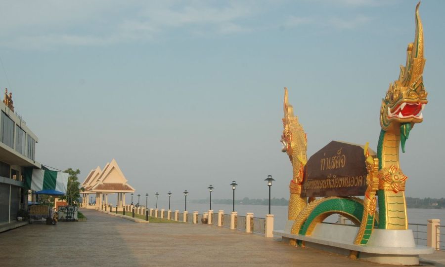 Esplanade on Maekong River at Nong Khai in Issan in Northern Thailand