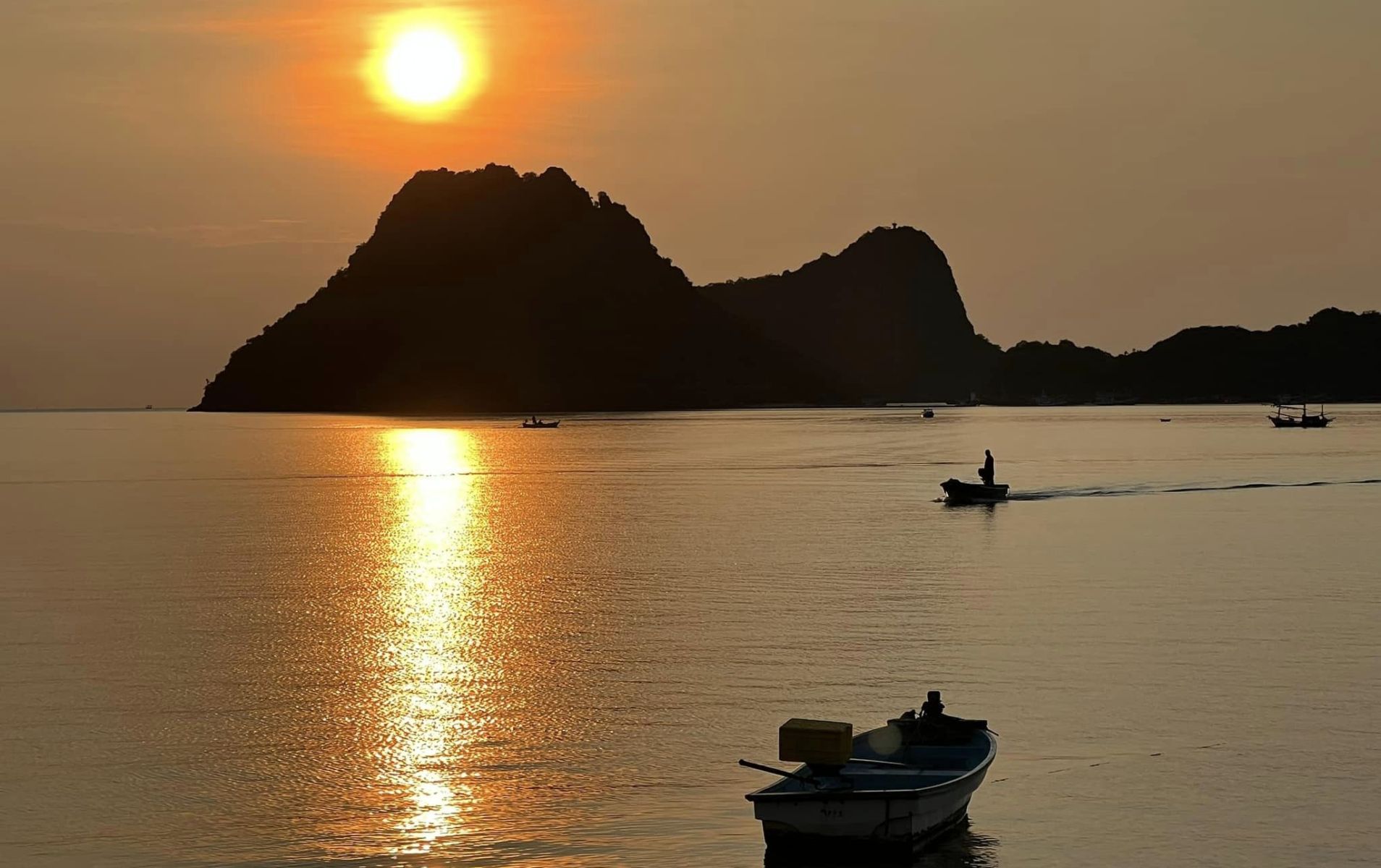 Sunset at Prachuap Kiri Khan