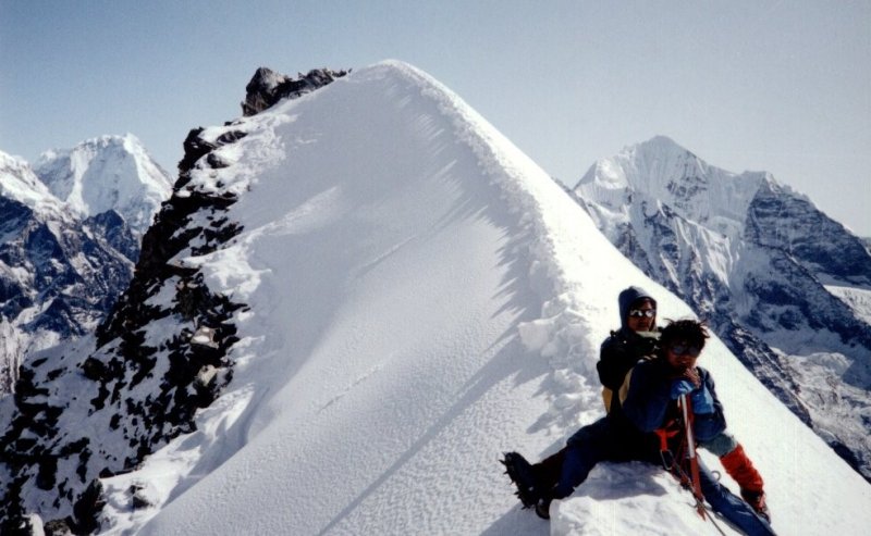 An account and photographs of a trek in the Nepal Himalaya to the Langtang Valley including an ascent of Yala Peak